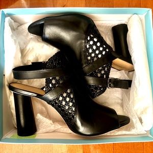 NEW, Antonio Milani Black Open Toed Heels